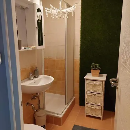 Roberta Apartman1 * Шиофок